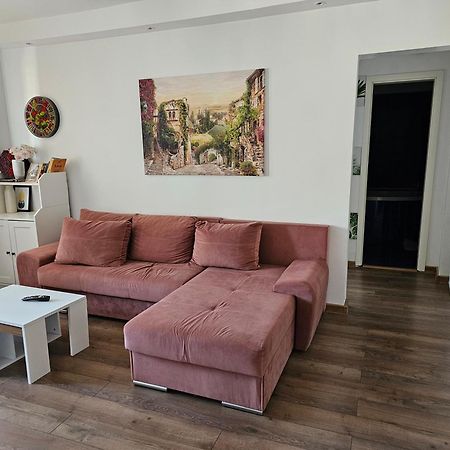 Apartament Near The Park Two Rooms Bukarest Exteriör bild