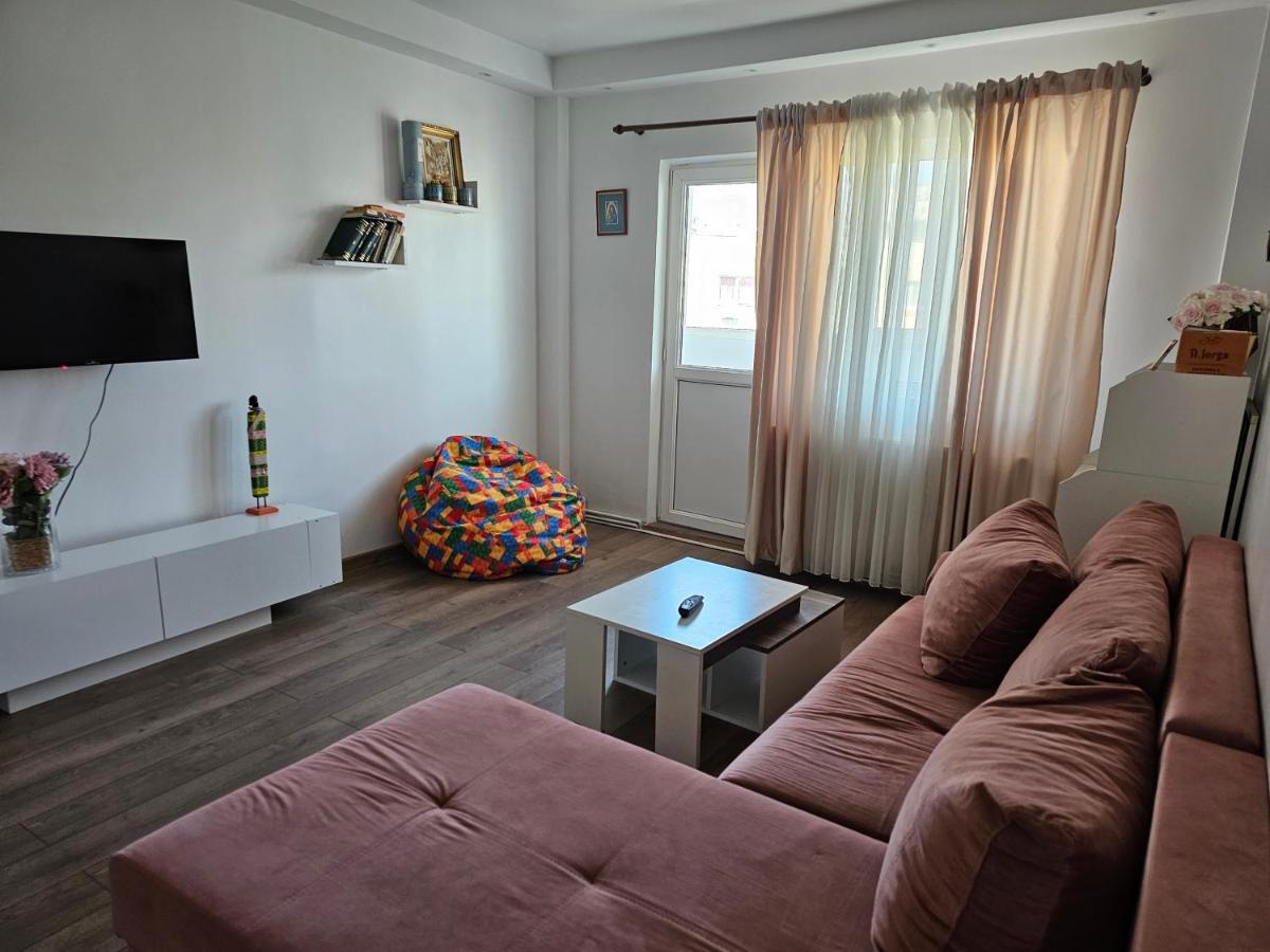 Apartament Near The Park Two Rooms Bukarest Exteriör bild