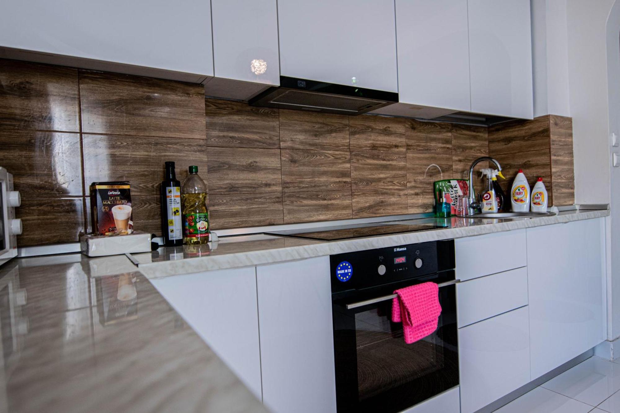 Apartament Near The Park Two Rooms Bukarest Exteriör bild