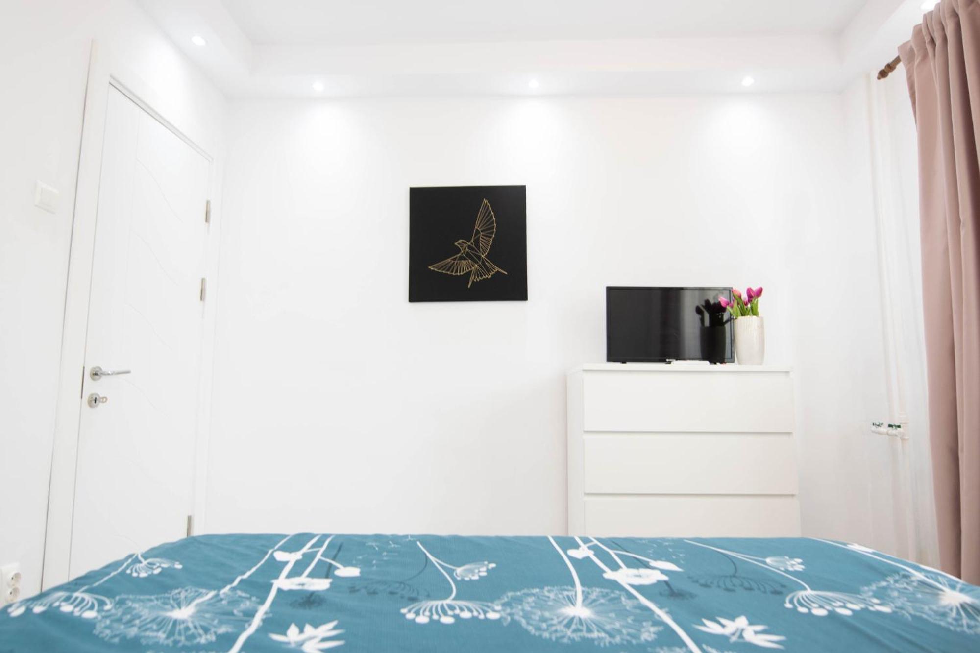 Apartament Near The Park Two Rooms Bukarest Exteriör bild